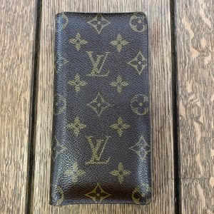 Authentic Louis Vuitton ladies wallet.